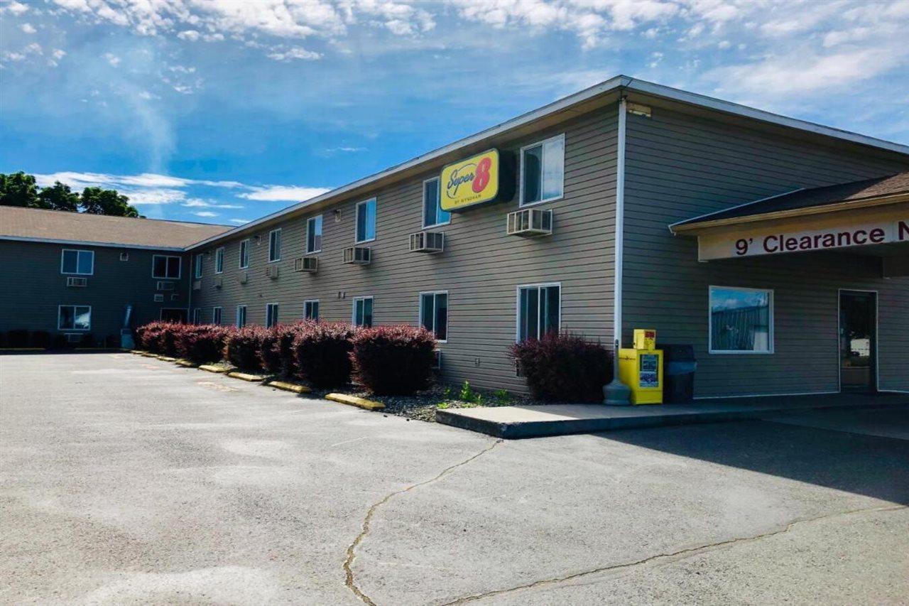 Super 8 By Wyndham Lewiston Hotel Exterior photo