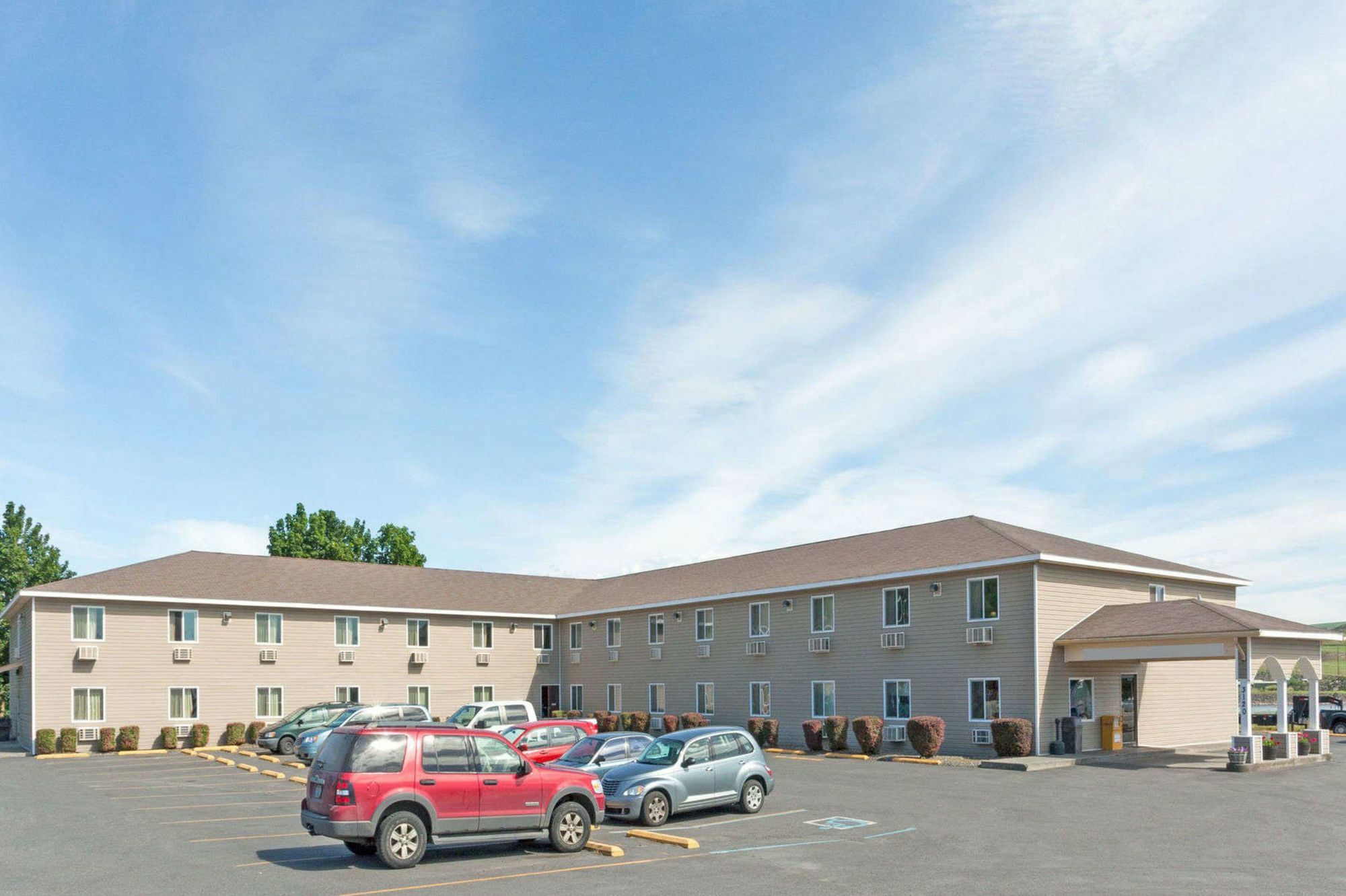 Super 8 By Wyndham Lewiston Hotel Exterior photo